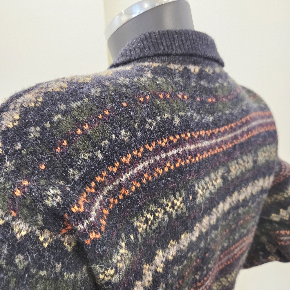Vintage TWIK Shetland Wool Cardigan – Floral Stripe Pattern – Hong Kong size M - Picture 11 of 14